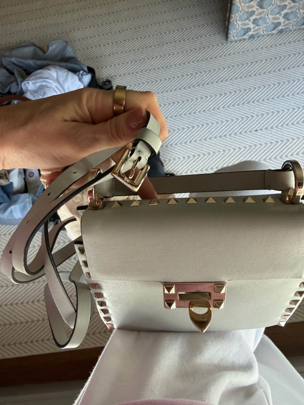PRISTINE Valentino Garavani Light Gray Top-Handle with Gold Studs - Picture 5 of 8